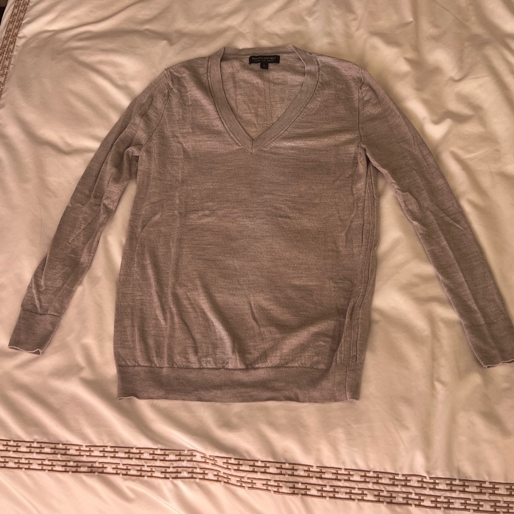 Banana Republic Gray V-Neck Sweater